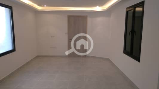 شقة 3 غرف نوم للايجار في الفنطاس، مدينة الكويت - Pets friendly 3 bedroom with terrace in fintas. on the sea side.