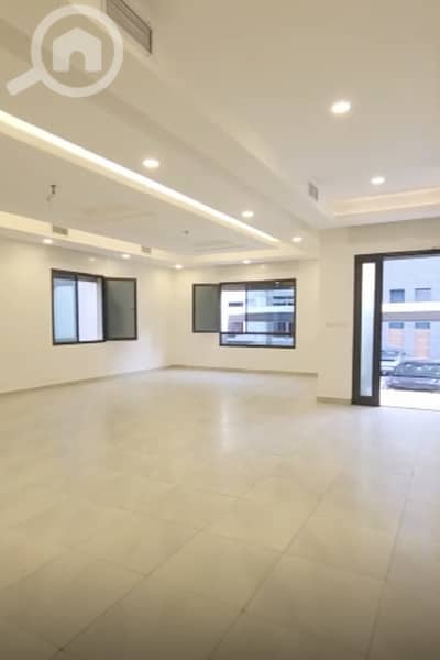 4 Bedroom Villa for Rent in Fnaitees, Kuwait City - للإيجار دور في فنيطيس