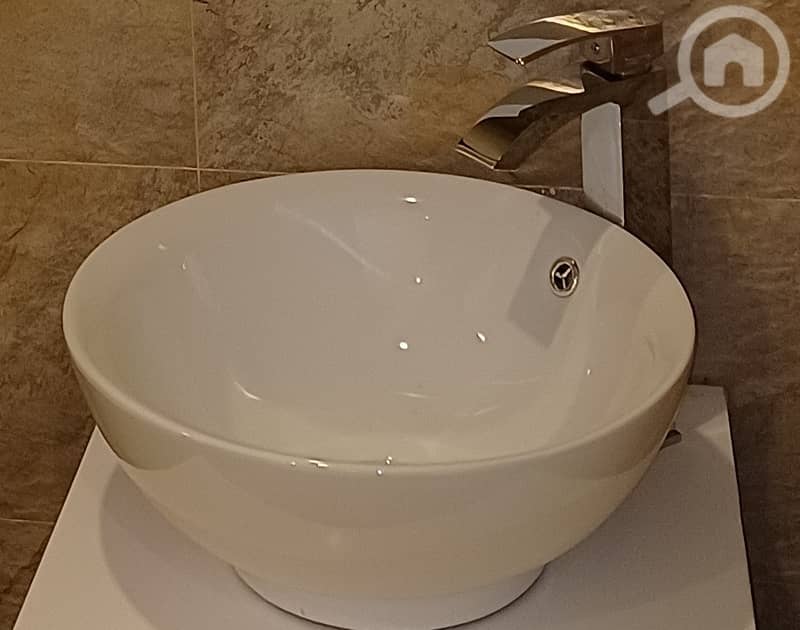 Neat and clean 3 bedrooms in funaitees with maids room.