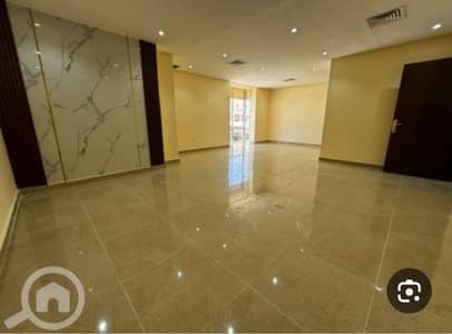 12 Bedroom Villa for Sale in Salwa, Kuwait City - للبيع بيت في سلوى قطعه 8 قريب من الخدمات الاستفسار وتساب 96725110