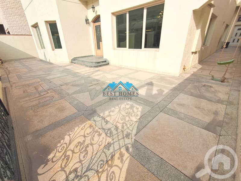 Spacious 8 Bedrooms Villa with Yard in Bayan Area Spacious 8 Bedrooms Villa with Yard in Bayan Area