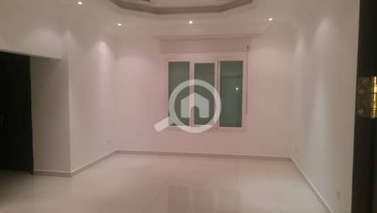 شقة 3 غرف نوم للايجار في المنقف، مدينة الكويت - Very Nice 3 bedroom with balcony in mangaf.
