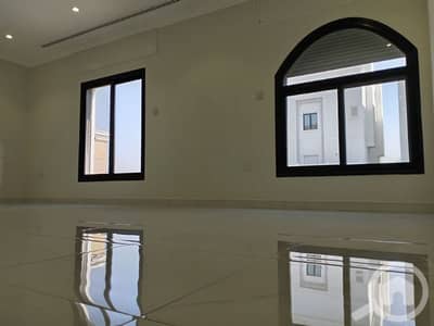 9 Bedroom Villa for Rent in Mubarak Al Abdullah, Kuwait City - للإيجار فيلا في غرب عبدالله المبارك ارضي وشقتين ١٥٠٠ دك