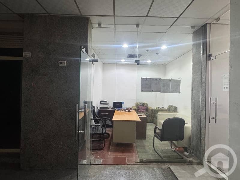 office for rent 50 visa available with license.