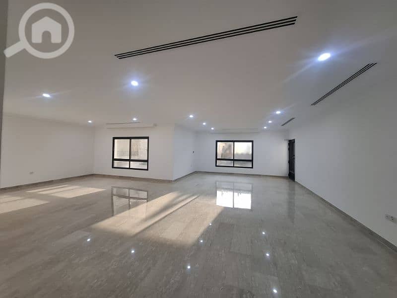 للايجار دور ارضي بالسره ( عائلات وافدين فقط ) مساحات كبيره جدآ