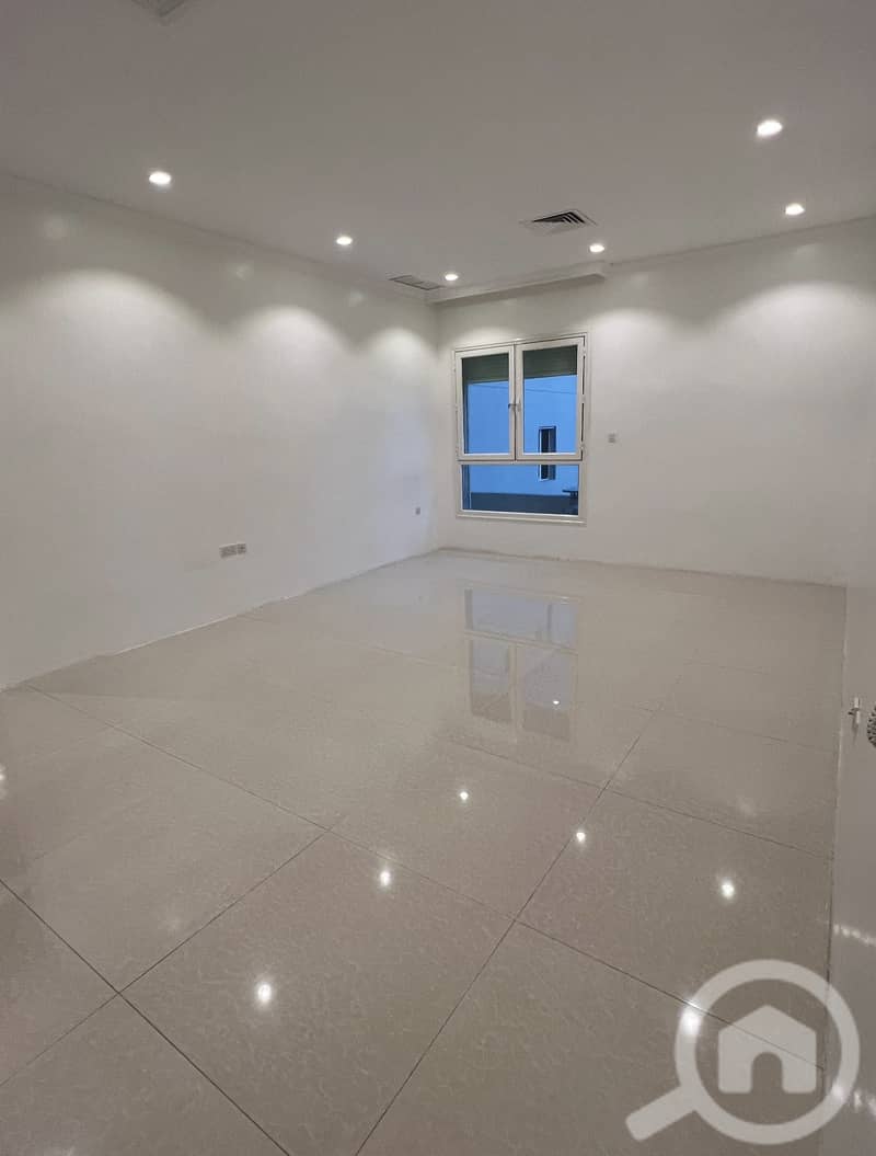 للإيجار شقه في ابو فطيره