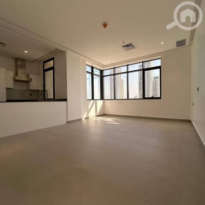 فلیٹ 1 غرفة نوم للايجار في الدعية، مدينة الكويت - Semi-furnished apartment with a sea view for rent in Hessa Al Mubarak