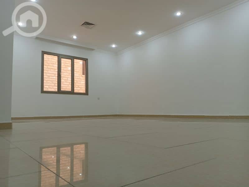 للإيجار شقة أرضي في الرميثية ٤غرف وغرفة خادمة للإيجار شقة أرضي في الرميثية ٤غرف وغرفة خادمة