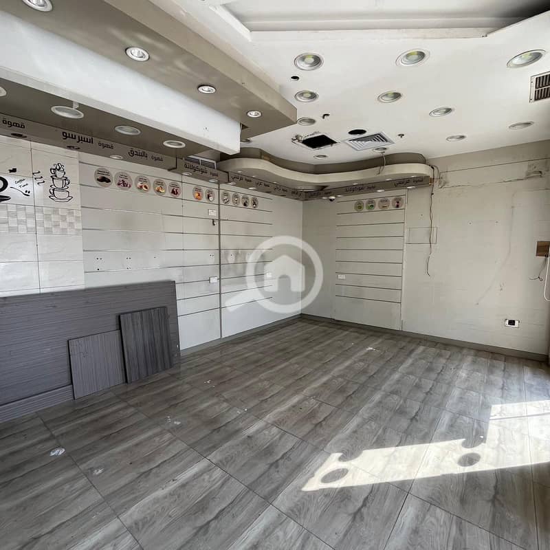 Commercial shop for rent in Hawally.