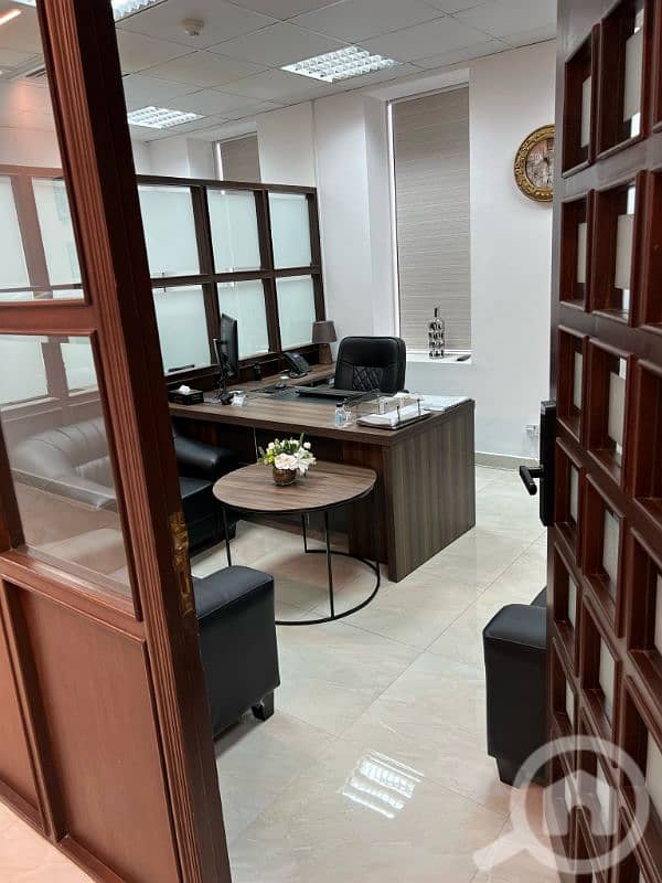 مكتب للايجار ف السالميه مساحه ١٦ متر مربع السعر ٢٨٠