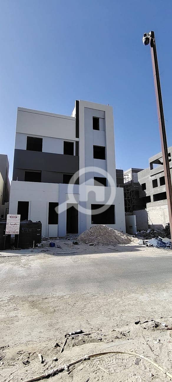 للبيع بالمطلاع قسيمة سد ثلاث ادوار وربع 285الف فررصة للجادين فقط