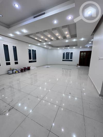 4 Bedroom Flat for Rent in Al Jabriya, Kuwait City - دور كامل بالجابريه ٤ غرف