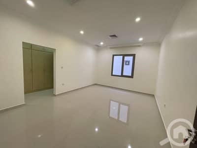 فلیٹ 5 غرف نوم للايجار في كيفان، مدينة الكويت - للإيجار أدوار كيفان