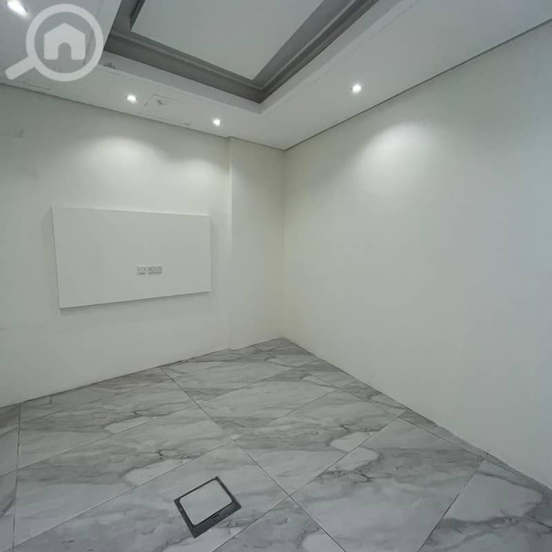 Commercial offices for rent in Hawally.