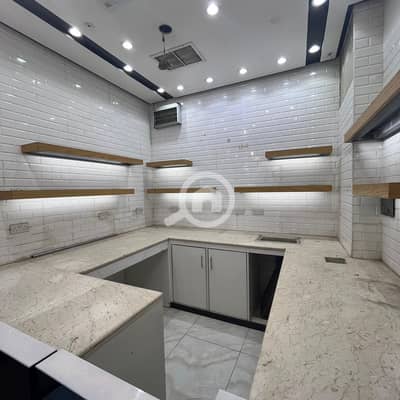 عقارات تجارية اخرى  للايجار في الفروانية، مدينة الكويت - Commercial space with a grace period for rent in Farwaniya.