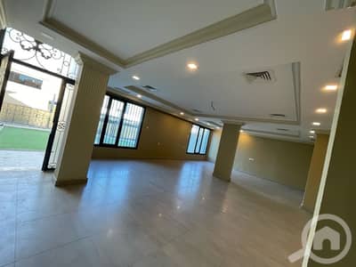 فیلا 4 غرف نوم للايجار في السرة، مدينة الكويت - للإيجار فيلا السره