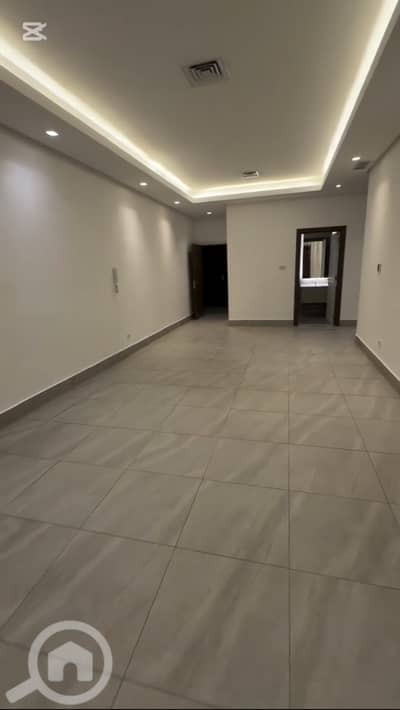 فلیٹ 4 غرف نوم للايجار في حطين، مدينة الكويت - للأيجار شقة أرضية مع حووش في حطين