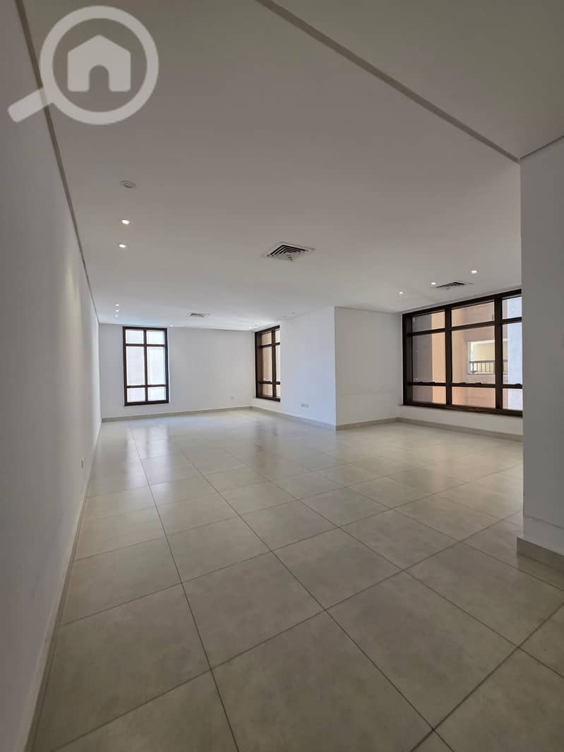 شقة واسعة وممتازة للإيجار في حولي (175 م²) شقة واسعة وممتازة للإيجار في حولي (175 م²)