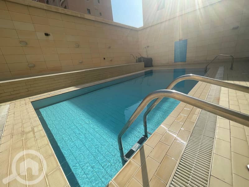 sea view floor for rent in salmiya