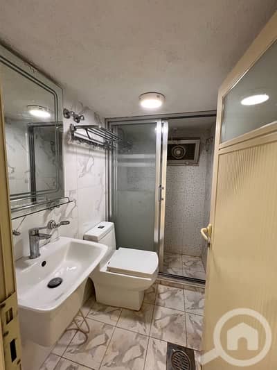 شقة 2 غرفة نوم للايجار في صباح السالم، مدينة الكويت - للإيجار شقه صغيره في صباح السالم قطعه 8 مكونه من غرفتين 250 دينار