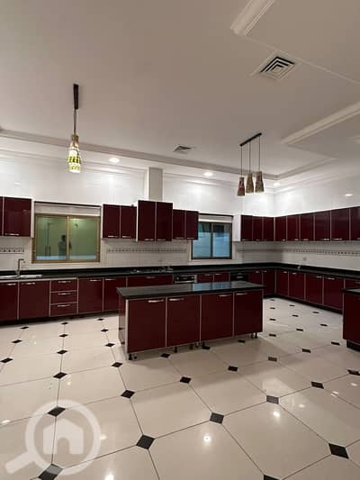 4 Bedroom Flat for Rent in Mishref, Kuwait City - للإيجار دور مميز في غرب مشرف