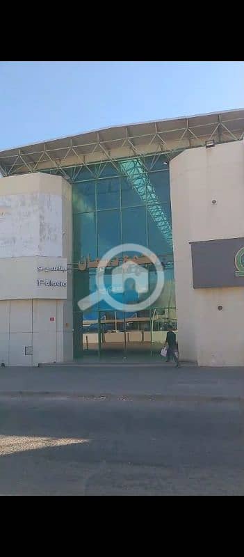 مخزن للإيجار بالضجيج