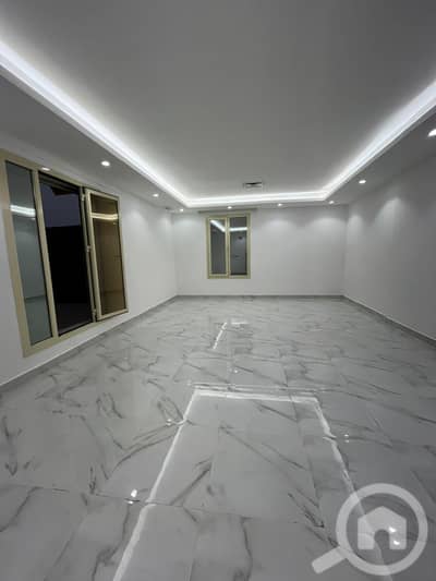 شقة 4 غرف نوم للايجار في الرميثية، مدينة الكويت - للإيجار شقه الرميثيه مع روف كبير