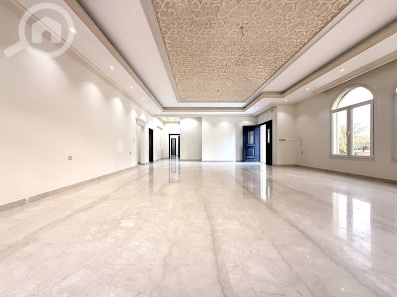 Fnaitees – very large, 5 bedroom duplex apartment w/diwaniya Fnaitees – very large, 5 bedroom duplex apartment w/diwaniya