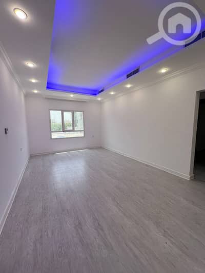 3 Bedroom Apartment for Rent in Hateen, Kuwait City - للإيجار شقة مع بلكونة في حطين