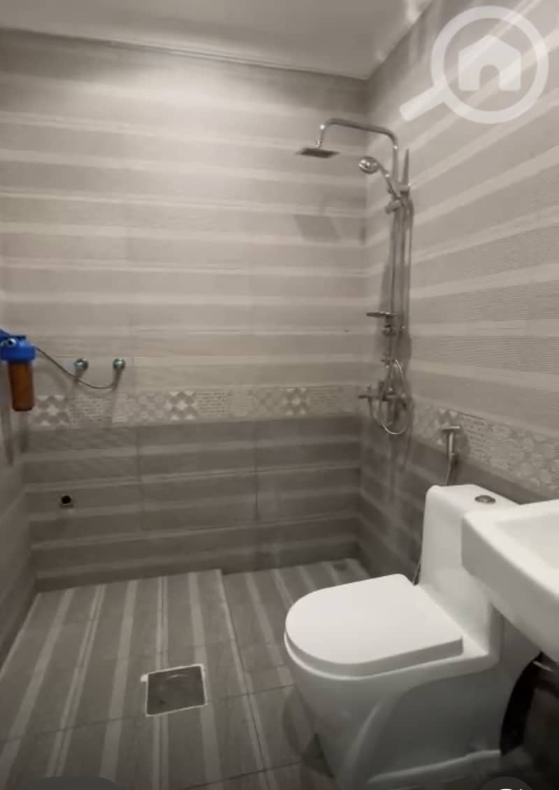 للإيجار شقه في الشهداء للإيجار شقه في الشهداء