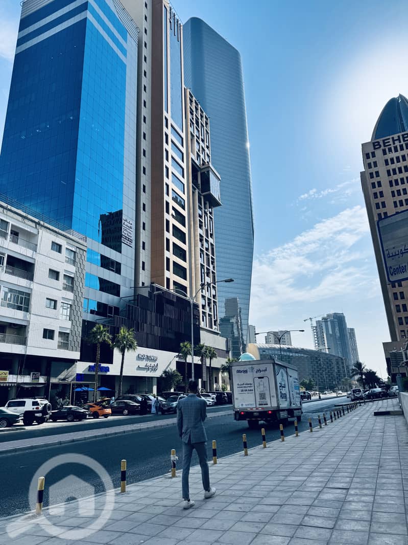 فرصه سريعة للايجار مكتب في حولي١١٠م-600 دك فقط