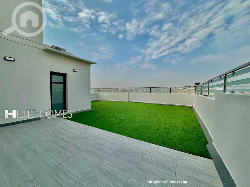 Rooftop three bedrooms floor in Zahra