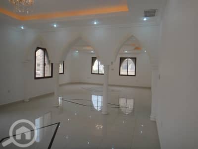 3 Bedroom Villa for Rent in Al Manqaf, Kuwait City - very nice villa floor with balcony in mangaf