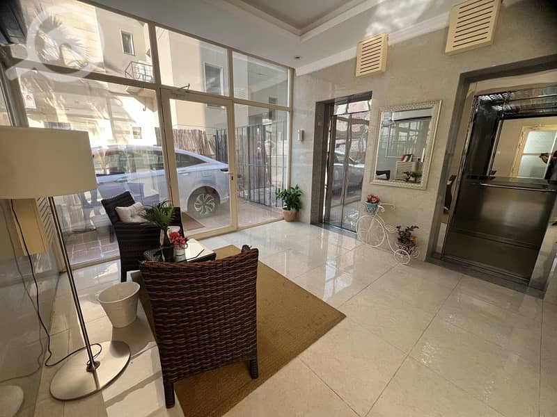 للايجار شقة دور كامل في صباح السالم