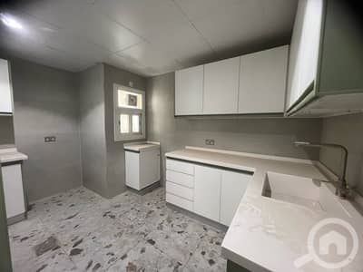 فلیٹ 2 غرفة نوم للايجار في السالمية، مدينة الكويت - للايجار شقة في السالمية تصلح سكني او تجاري