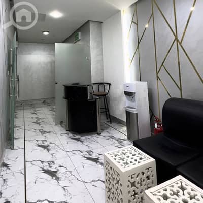 عقارات تجارية اخرى  للايجار في الفروانية، مدينة الكويت - Salon Full Floor for rent ( Vacancy ) in Khaitan
