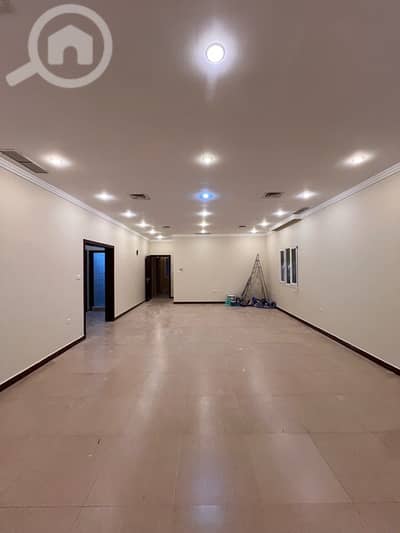 4 Bedroom Apartment for Rent in Al Zahra, Kuwait City - للإيجار دور ثاني بالزهراء قطعه 1 مساحات واسعه 4 غرف نوم