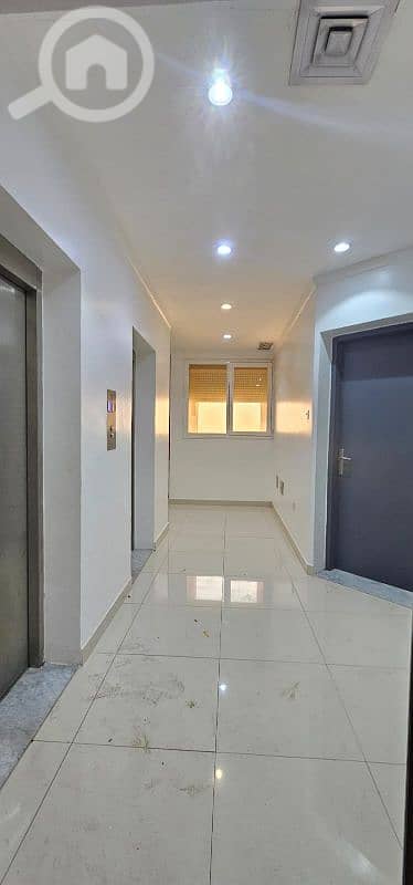 10 Bedroom Villa for Rent in Al Manqaf, Kuwait City - للايجار قسيمة بالمنقف