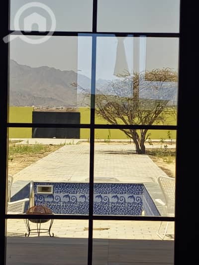 4 Bedroom Villa for Sale in South Al Sorra, Kuwait City - للبيع بيت كبير في سلطنة عمان