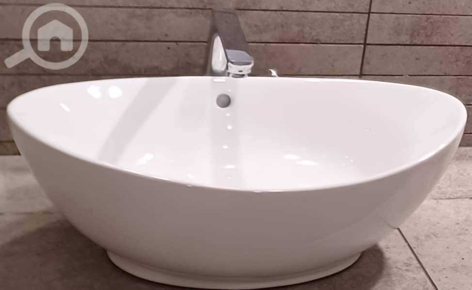 Brand new 5 Bedroom Floor(villa) In fahaheel. Brand new 5 Bedroom Floor(villa) In fahaheel.