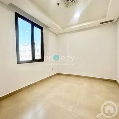 شقة 3 غرف نوم للايجار في السالمية، مدينة الكويت - Three bedroom apartment for rent in Salmiya,Kuwait