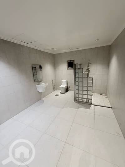 شقة 4 غرف نوم للايجار في المنقف، مدينة الكويت - Mangaf - full floor 4 bedrooms big size in Mangaf sea side