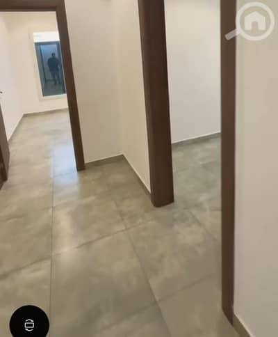 مجمع تجاري  للايجار في الفروانية، مدينة الكويت - للايجار عماره في الفروانية موقع مميز مدخل ومخرج سهل وتساب 96725110