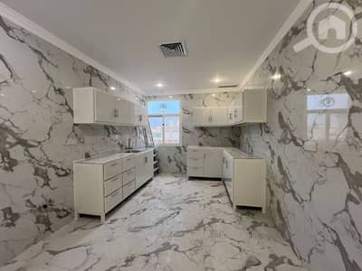 شقة 5 غرف نوم للايجار في الصديق، مدينة الكويت - الصديق الكويت