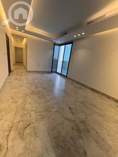 فلیٹ 2 غرفة نوم للايجار في الزهراء، مدينة الكويت - للإيجار شقة اول ساكن في الزهراء مع رووف