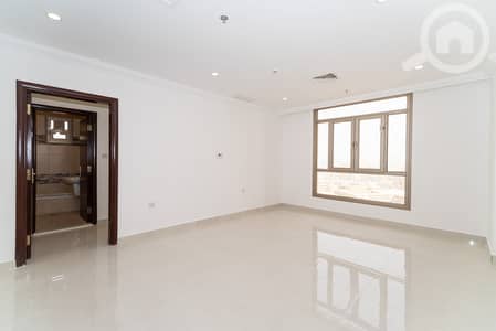 شقة 1 غرفة نوم للايجار في السالمية، مدينة الكويت - Salmiya – unfurnished one bedroom apartment