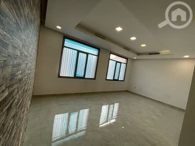 فلیٹ 4 غرف نوم للايجار في ابو فطيرة، مدينة الكويت - للإيجار شقه ابو فطيره