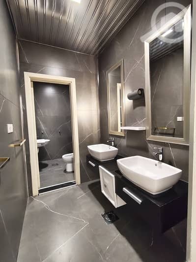 4 Bedroom Villa for Rent in Abu Fatira, Kuwait City - للإيجار دور ارضي مميز