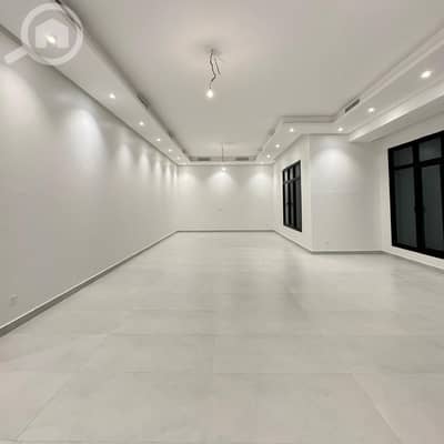 4 Bedroom Flat for Rent in Mubarak Al Kabeer, Kuwait City - Ground floor apartment for rent in Al-Masayel