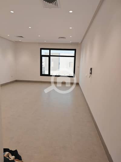 4 Bedroom Flat for Rent in Abu Fatira, Kuwait City - دور ارضي للإيجار في أبو فطيرة مدخل خاص